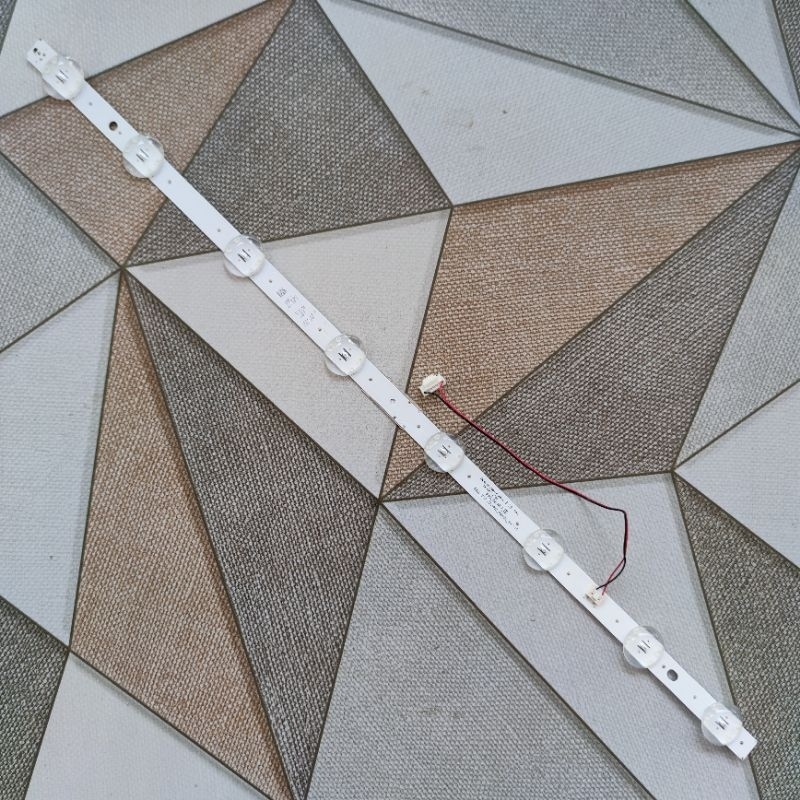 BL BACKLIGHT LED TV LG 32LM550BPTA 32LM550 original cabutan normal