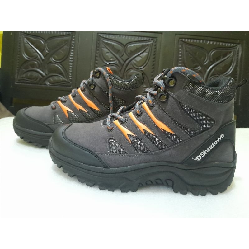 DShadows Tracking Shoes