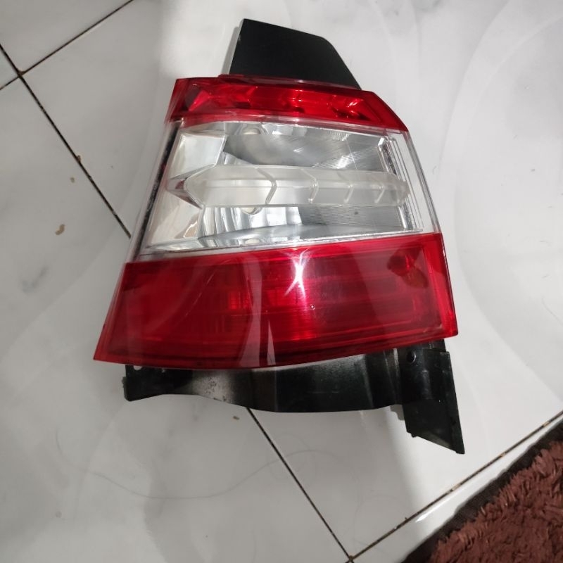 stoplamp lampu belakang Nissan Grand Livina 2014 2015 origina