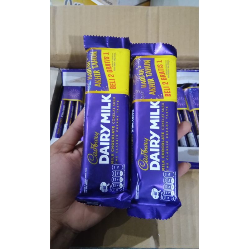 

dairy milk isi 2 pcs chocolatee