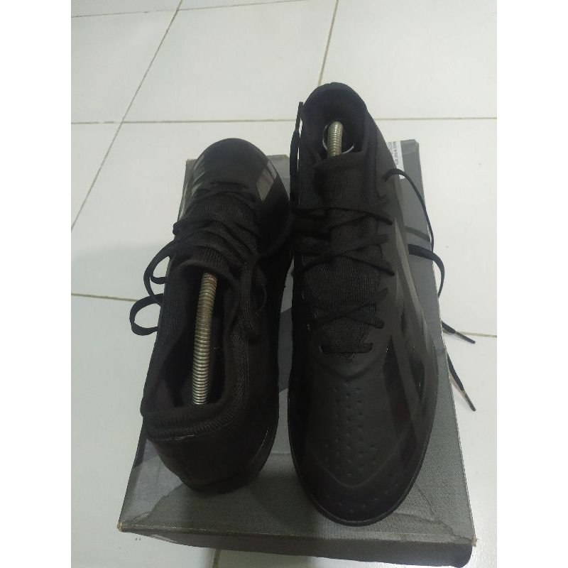 sepatu bola Adidas x crazyfast turf size 46 fit 45 hitam