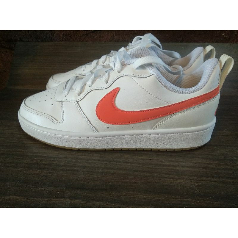 Nike Court Borough Low