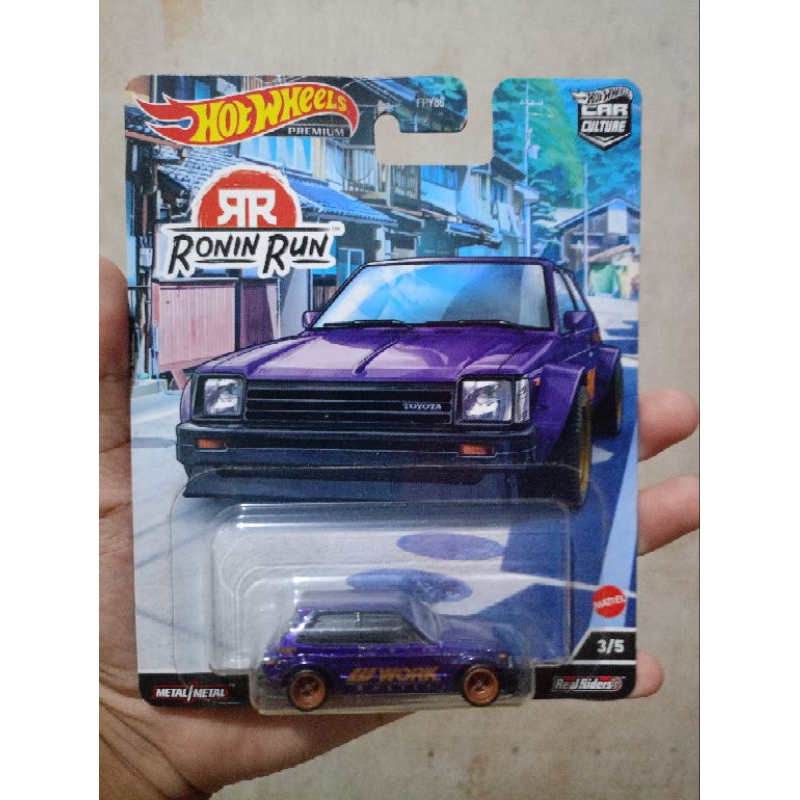 Hot Wheels Premium 81 Toyota Starlet Ronin Run