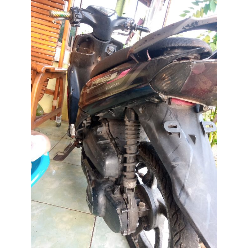 lampu belakang Mio j