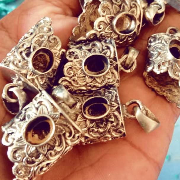 ART U39T Ring LIONTIN bahan dari MONEL