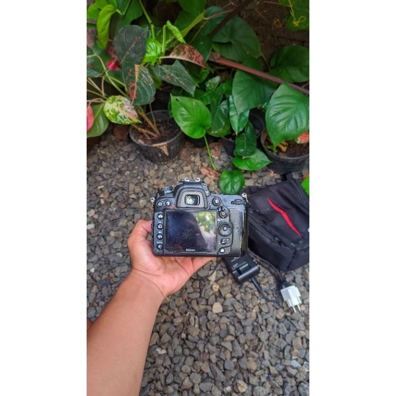 Dslr Nikon D7000 body only