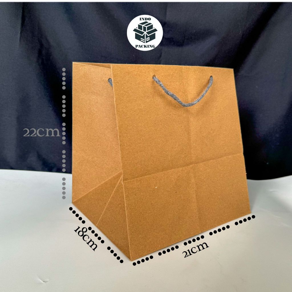

Paperbag Kraft 21x18x22cm / Tas Kertas Kado / Paper Bag Suvenir Souvenir