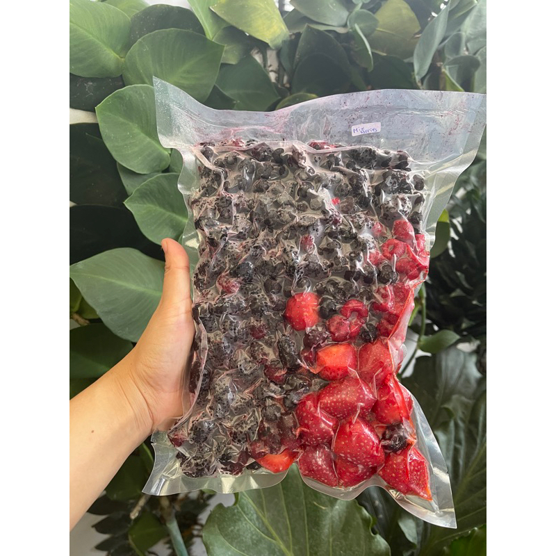 

MixBerries Mix Berries Frozen 1kg (Strawberry, blackberry, blueberry) Murah