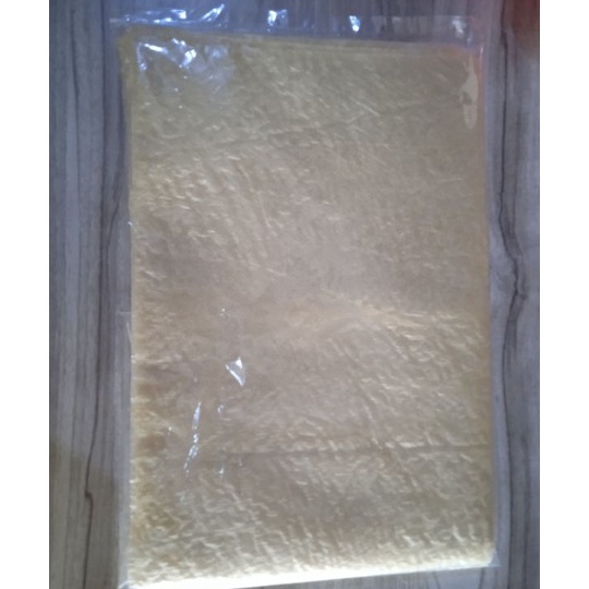 

Kulit Tahu UK 3x2cm mix 2 lembar MUI HALAL