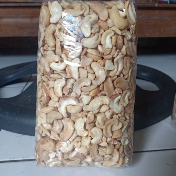 

Jaminan Kualitas Kacang mede patahan pecah murah 1kg Mentah