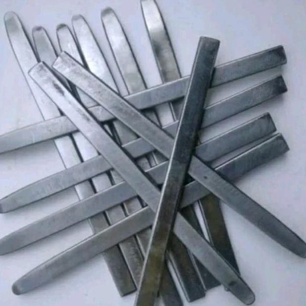 Cungkil baja ban motor