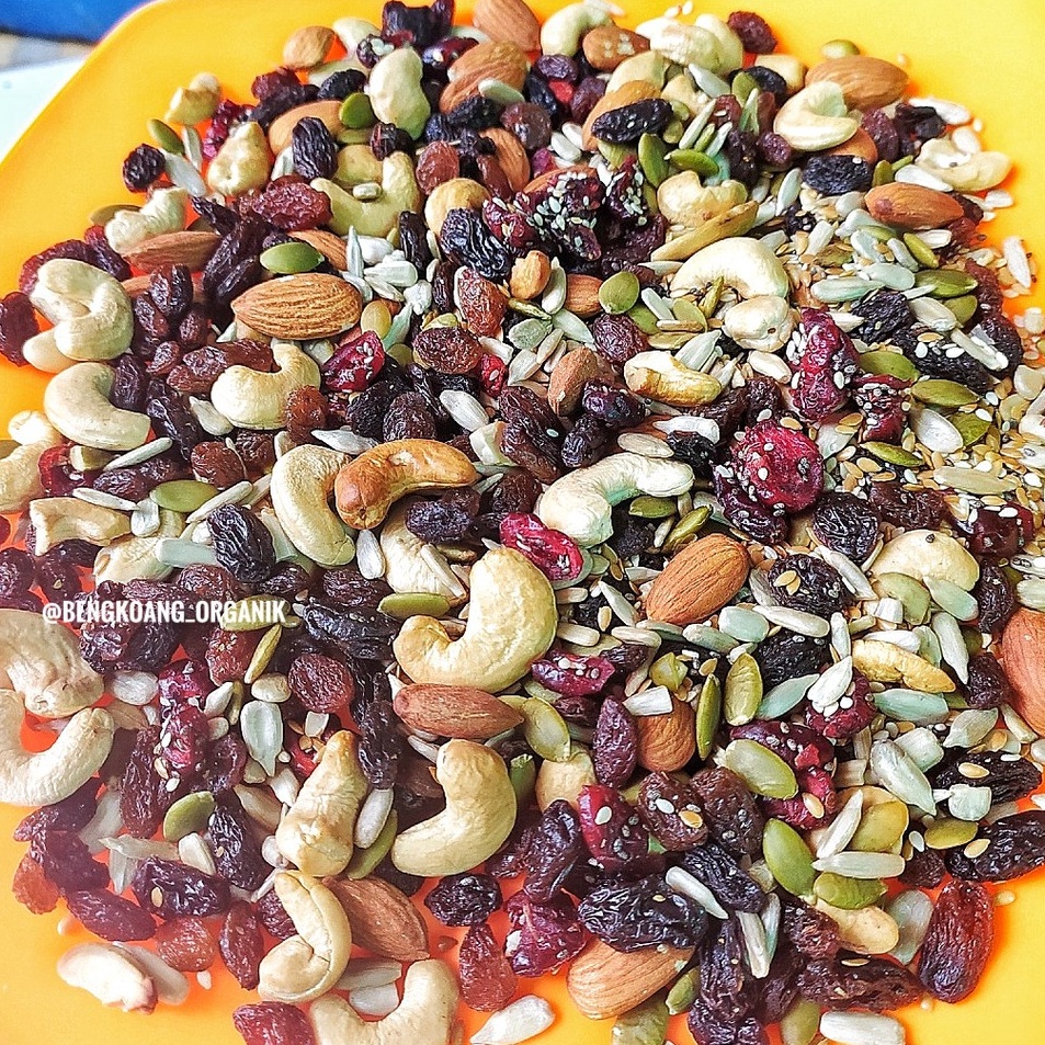 

Pasti Laku SUPER TRAIL MIX 125GR Almond Cashew Raisin Pumpkin Seed Flaxseed Sunflower Seed