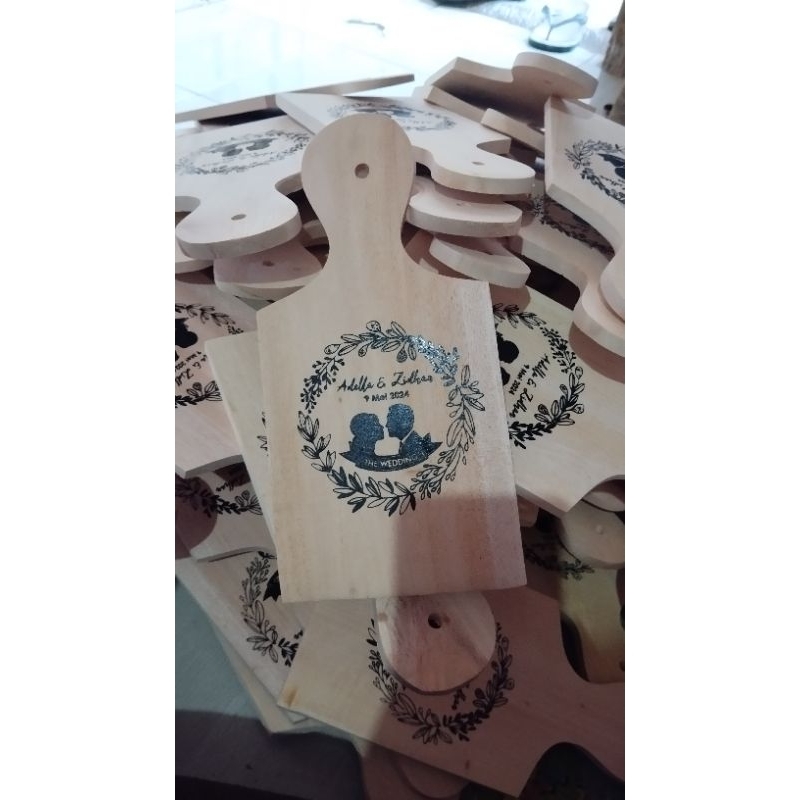 souvenir pernikahan talenan kayu unik murah