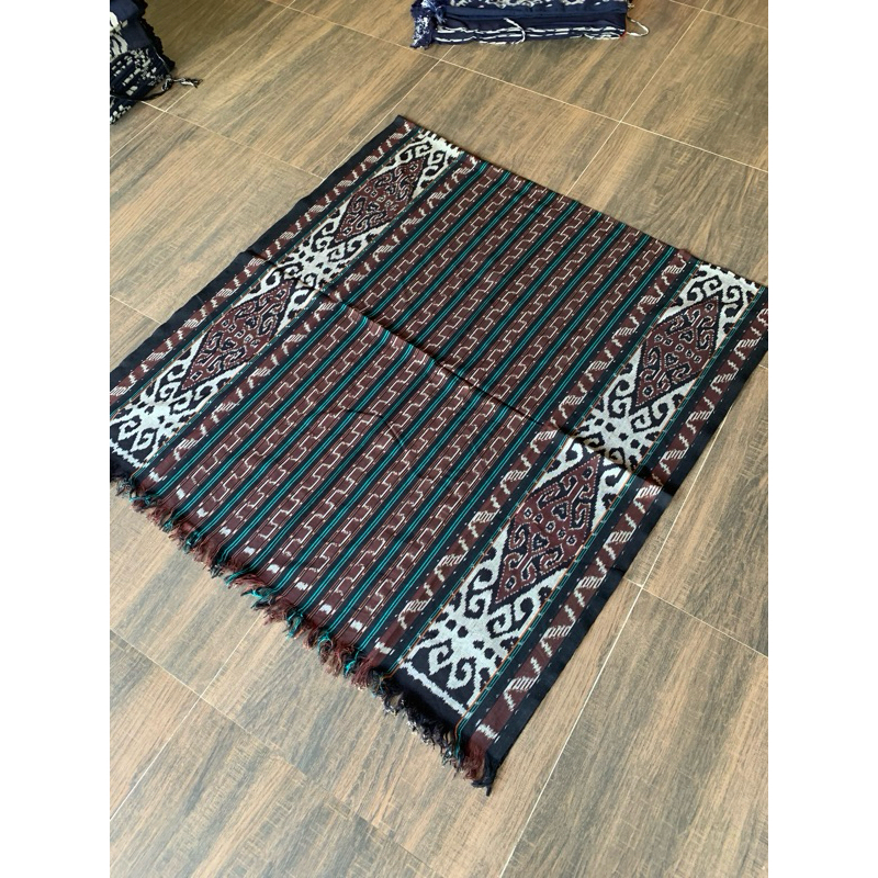 kain tenun tradisional motif Kalimantan tengah brown