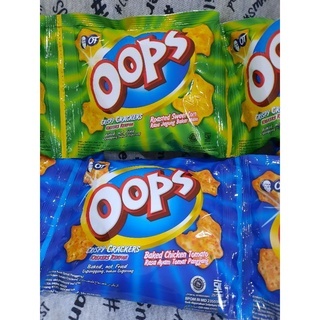 

1renceng Oops Star Crackers | snack enak| jajanan murah anak netto 10gram