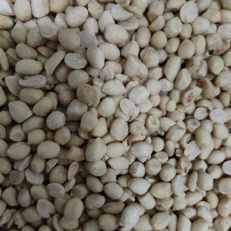 

kacang kupas mentah KECIL UK 6171 Berat 1 kg 1gr