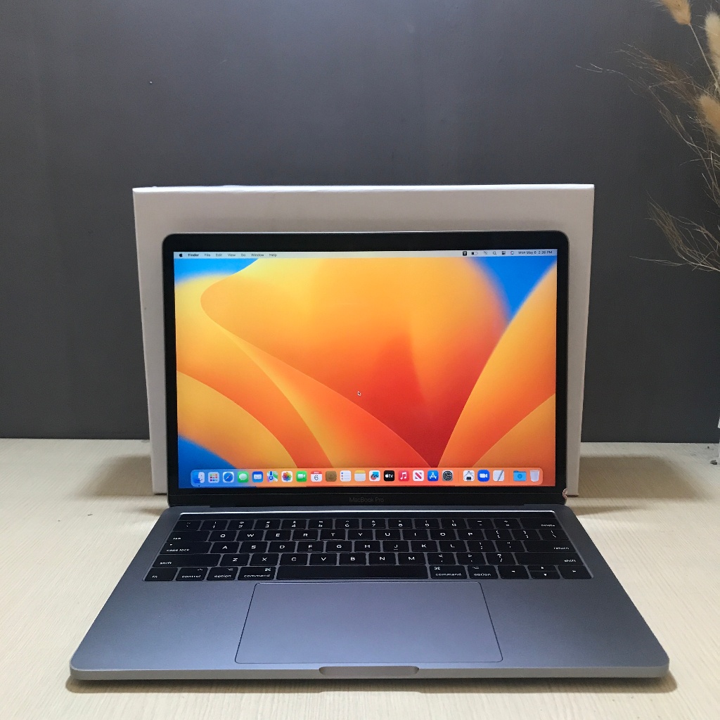 MacBook Pro 13" 2017 Touchbar Ram 16 GB Ssd 500 GB Space Grey