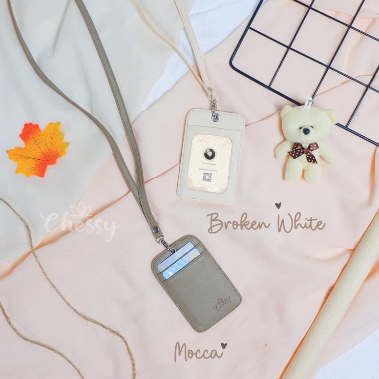 

ART E72J Name Tag Card Holder by Chessy