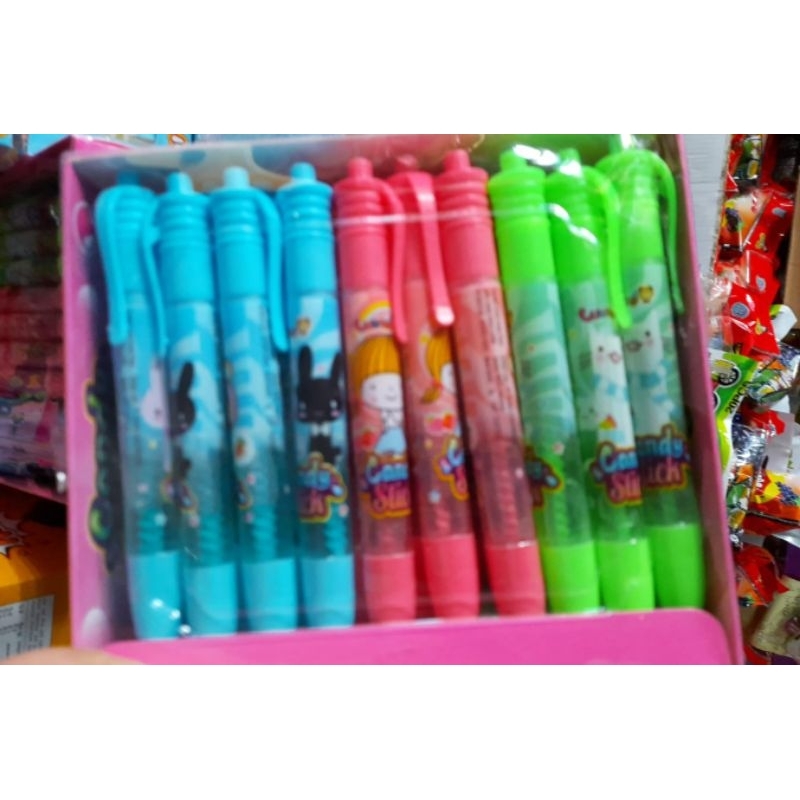 

Permen Cemilan Snack Pen Bolpen Pulpen Ballpoint Sirup Buah Mainan Anak Murah (isi 30 pcs)