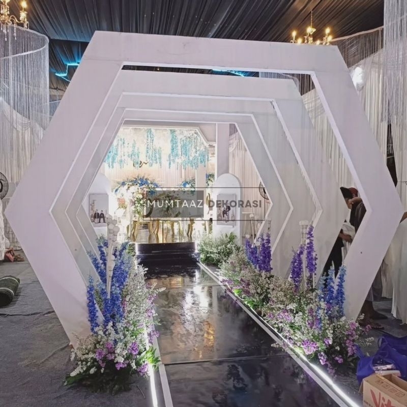 Pergola pintu masuk Dekorasi pelaminan, pergola wedding dekorasi.