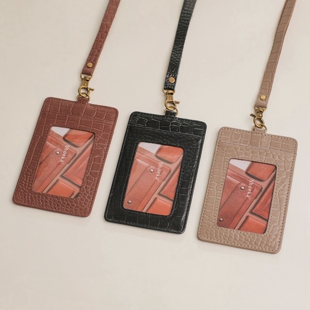 

KODE U7V5 Shoeka Name Tag ID Card Lanyard Kulit Greta