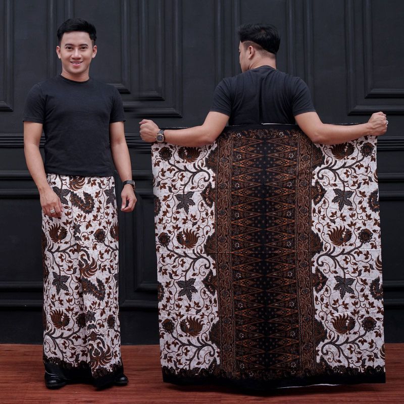SARUNG MOTIF AYAM CEMANI PUTIH