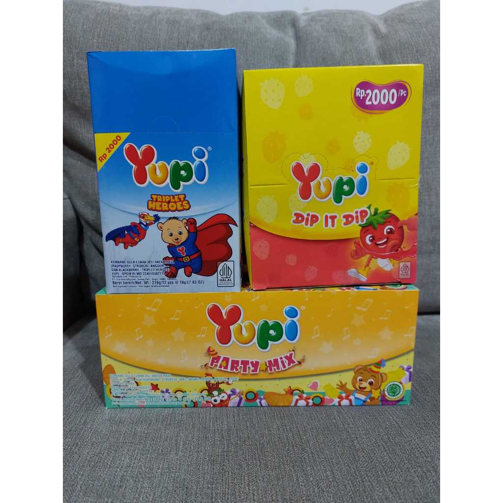 

Yupi Party Mix Dip It Dip Triplet Heroes ( isi 12 )