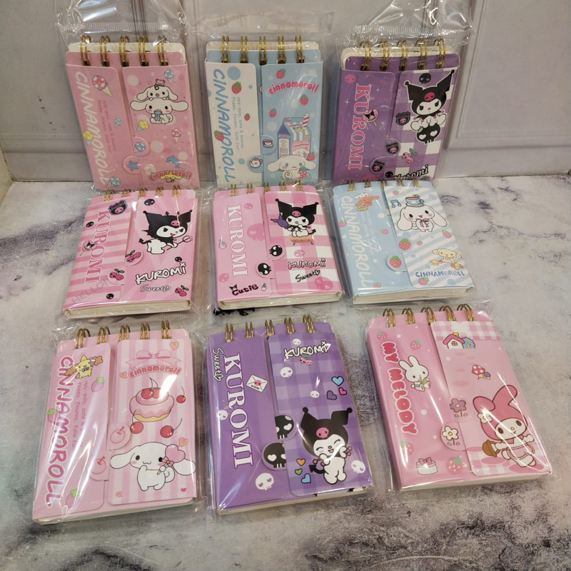 

BINDER NOTE PLUS PULPEN MOTIF KUROMI,MELODY,CINNAMOROLL ISI 80 LEMBAR//BUKU NOTE