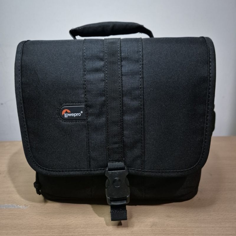 Tas Kamera Lowepro Adventura 170