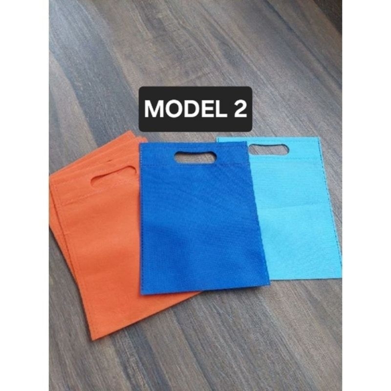 Tas Spunbond polos handle Shopping bag Goodie bag Tas belanja tas tenteng 20x25 25x35 30x40