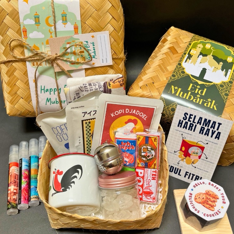 

Mau Hemat HAMPERS LEBARAN IDUL FITRI RAMADHAN bymakaira bingkisan lebaran idul fitri eid mubarak kado lebaran hadiah idul fitri hadiah teh gelas ayam totebag lilin linen spray kado lebaran