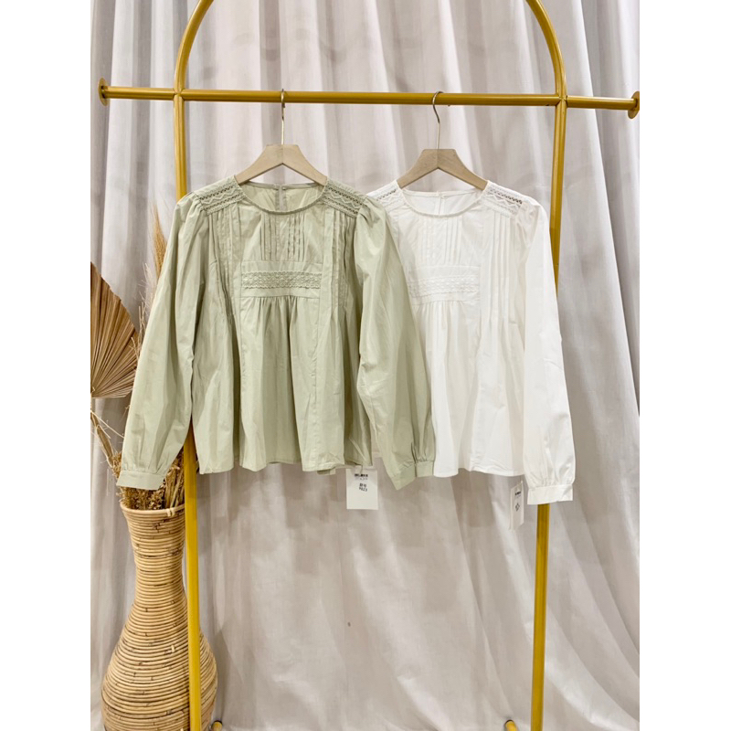 Blus Korea Lipit Wanita