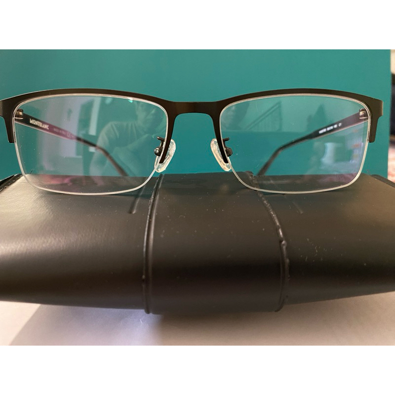 Frame untuk wajah lebar size 60, jarak antar gagang 14.5