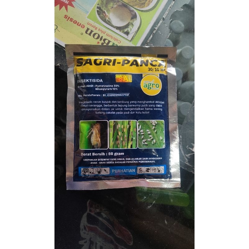 

Sagri panca30/10WP kemasan 50gram untuk mengendalikan hama wereng pada tanaman padi dan kutu kebul.