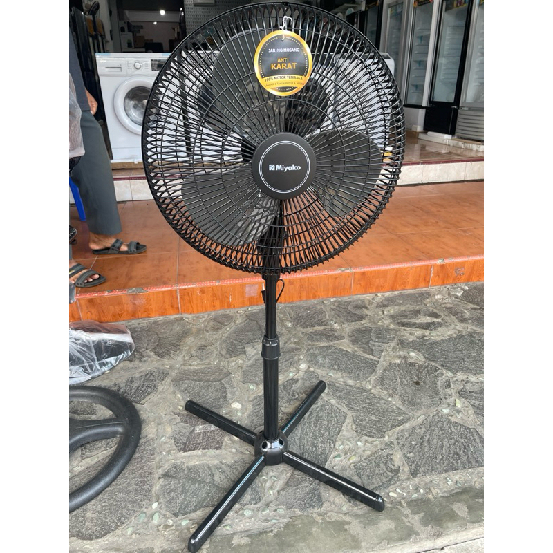 kipas angin miyako 1606x