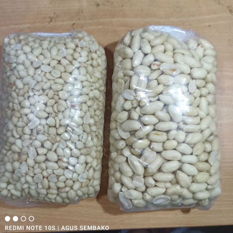 

1 bks kacang tanah kupas 75 gr lokal ukuran besar kecil