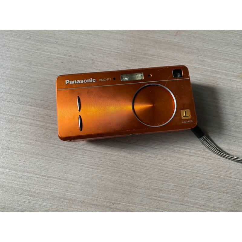 Kamera Panasonic Lumix DMC - F1