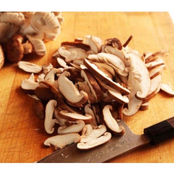 

Mau Hemat JAMUR SHIITAKE SLICE SHIITAKE MUSHROOM PACK 25gram 5gram Ccok utk Grill Shabu
