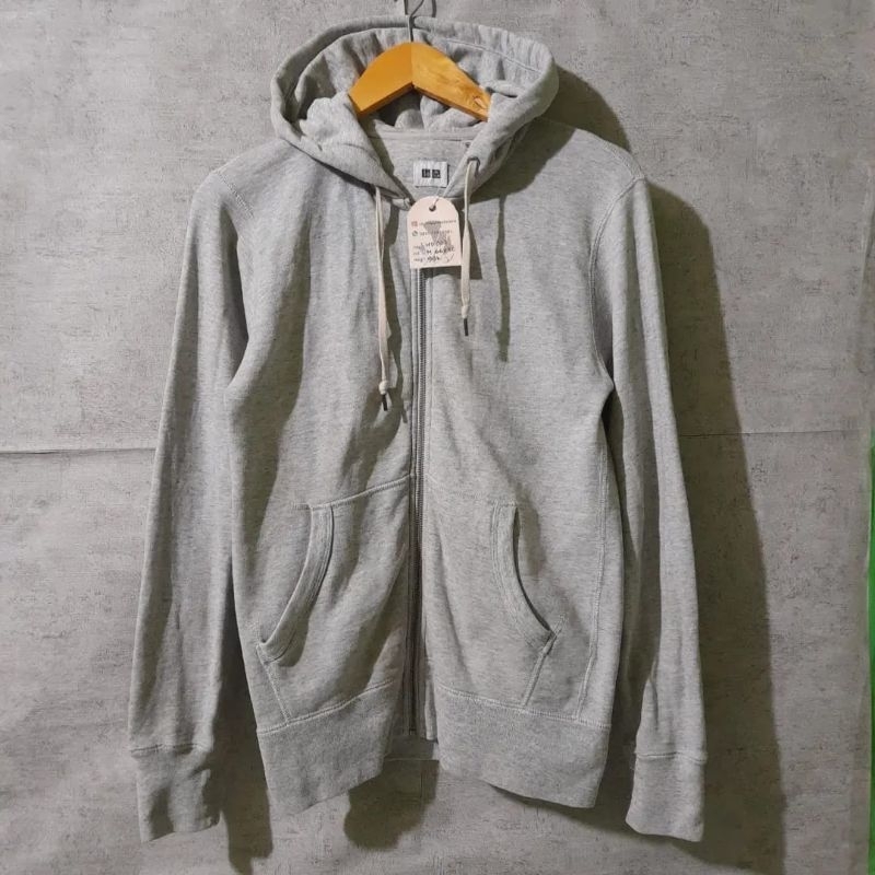 uniqlo hoodie zipper abu