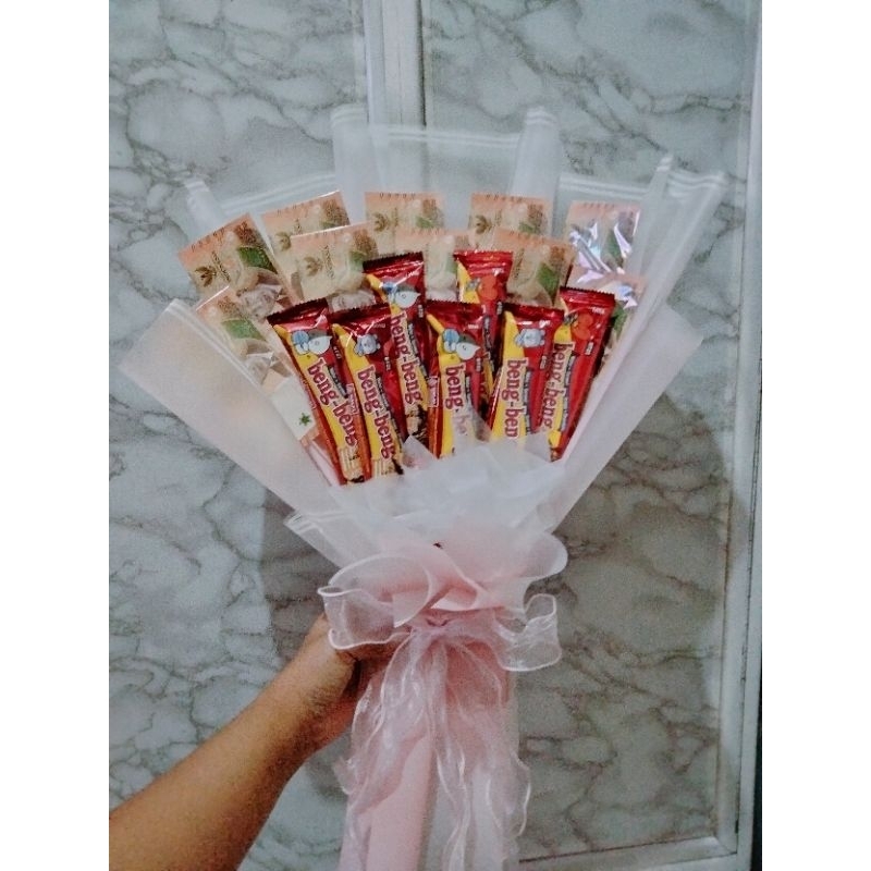 

bucket snack dan uang