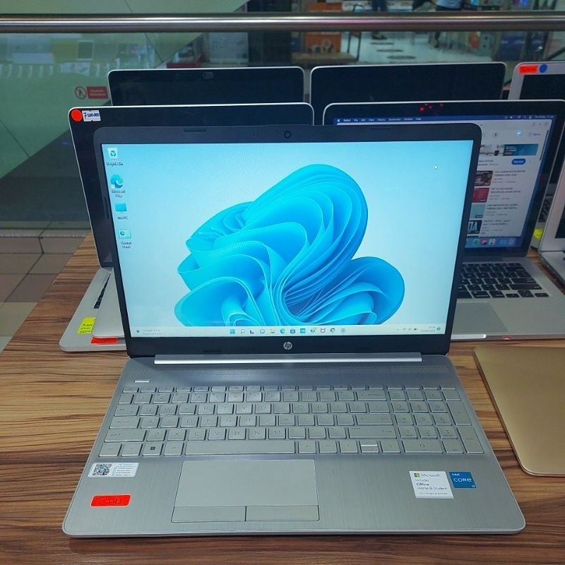 Laptop hp core i3 1115G4 ram 8gb ssd 512gb 15s-du3577tu 207