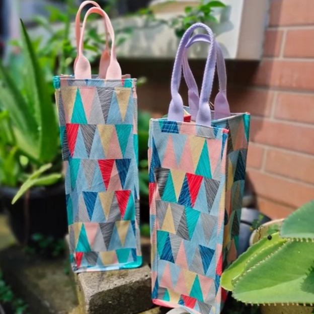 Tas Botol 2 Liter  - Motif Segitiga - Bottle Bag Waterproof