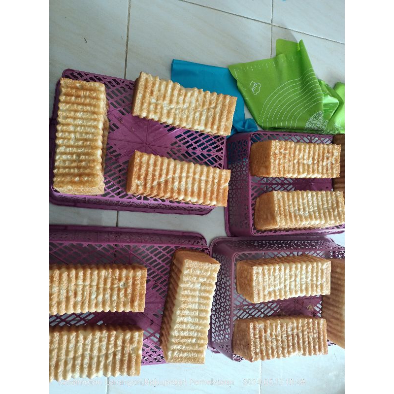 

ROTI BAKAR BANDUNG KASINO | ORIGINAL TASTE ( UKURAN 20X8X8 )