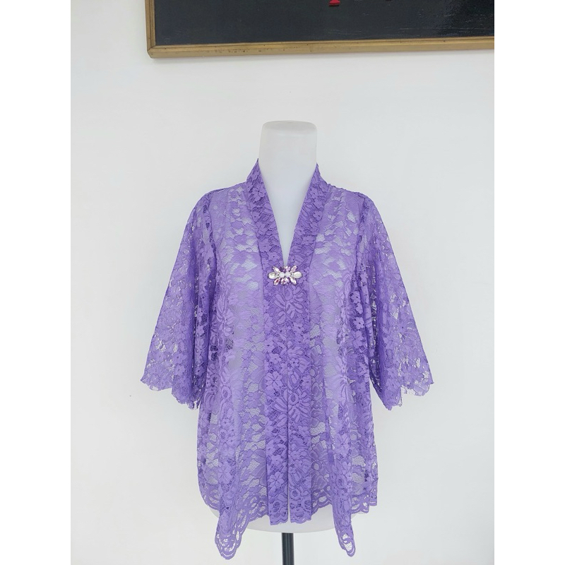 kebaya Kartini pendek warna Ungu Muda lilac