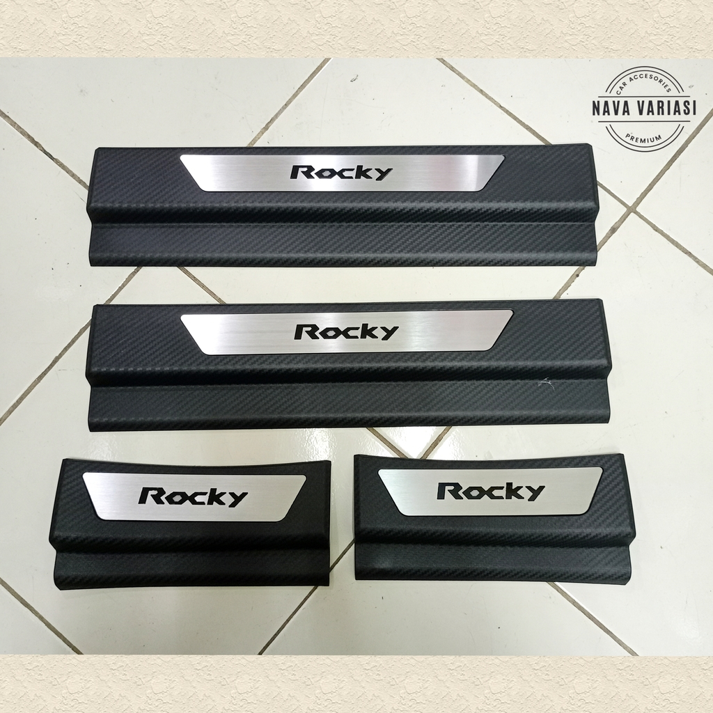 Sillplate Samping Daihatsu Rocky 2021 - 2022 Pinjakan Kaki Mobil Daihatsu Rocky 2021 - 2022 Hitam