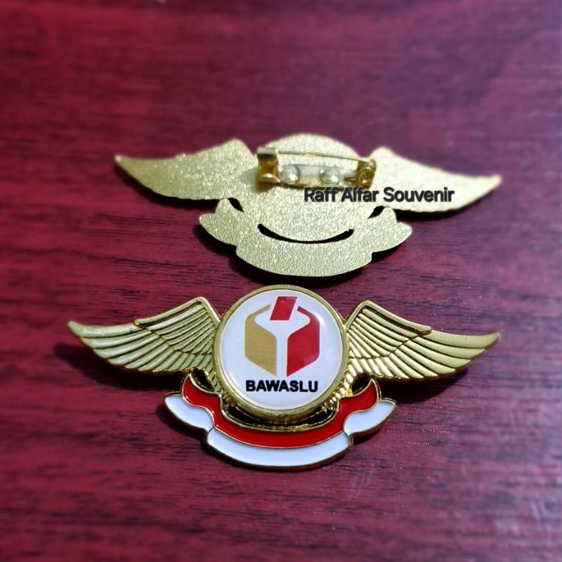 Pin bawaslu model wing