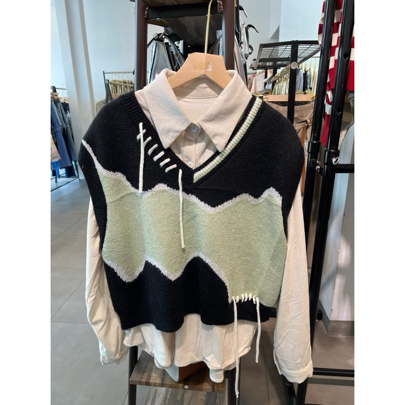 BKK VSHOP SHIRT VEST