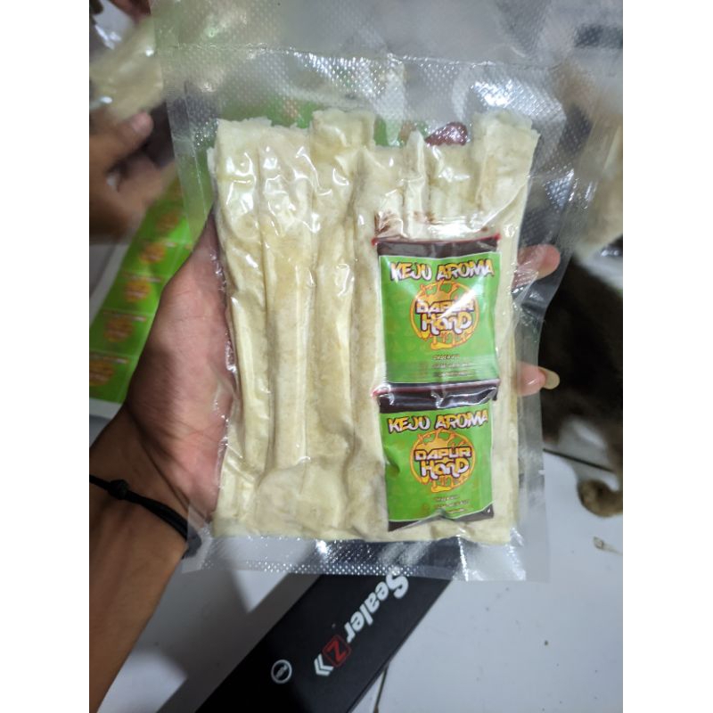 

KEJU AROMA FROZEN / CHEESE ROLL ISI 8 BY DAPURHAND