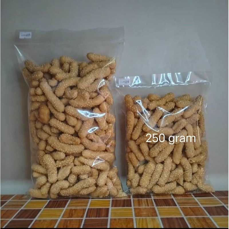 

Keciput wijen panjang renyah gurih 250gram