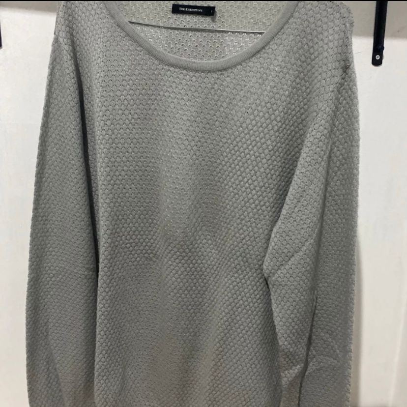PRELOVED Sweater Pria // The Executive // Abu Abu // Size L